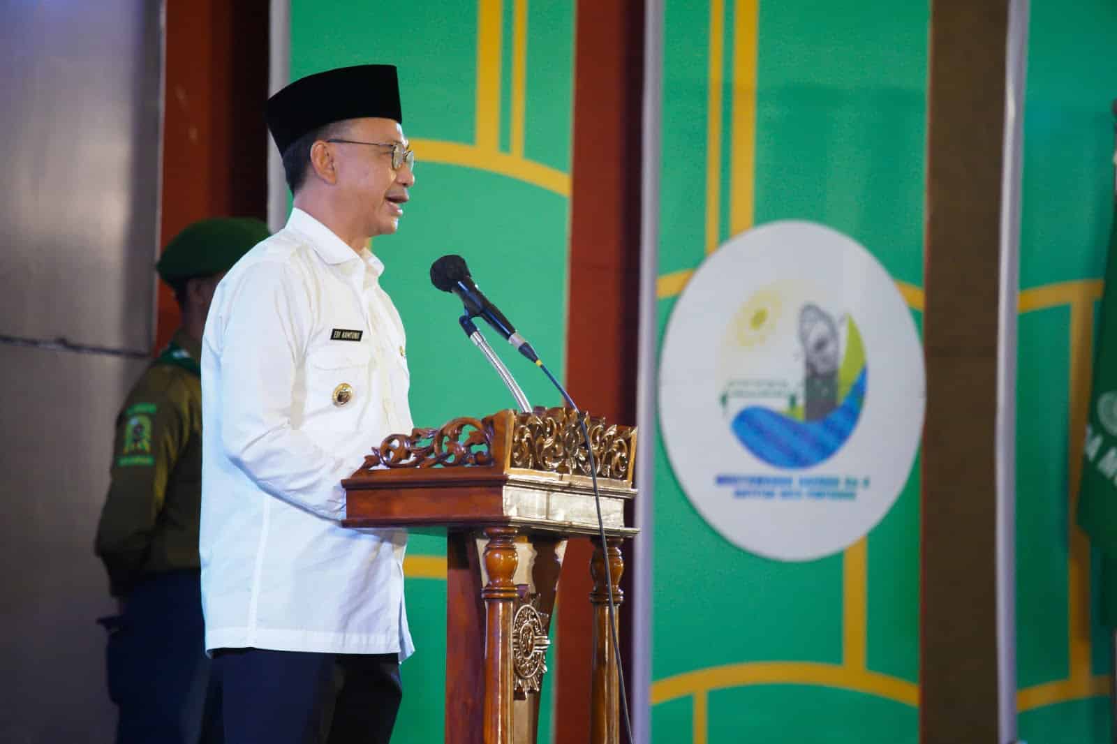 Wali Kota Pontianak, Edi Rusdi Kamtono memberikan sambutan saat membuka Musyawarah Daerah Muhammadiyah dan Aisyiyah (Musdya) X Kota Pontianak. (Foto: Prokopim For KalbarOnline.com)