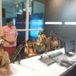 Murid Taman Kanak-Kanak (TK) Kemala Bhayangkari 09 Putussibau melakukan kunjungan ke Radio Rasika 103.4 FM. (Foto: Ishaq)