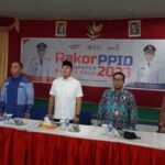 Wakil Bupati Kapuas Hulu, Wahyudi Hidayat menghadiri Rapat Koordinasi PPID Kabupaten Kapuas Hulu 2023, di Aula Bank Kalbar Putussibau, Kamis (16/03/2023). (Foto: Ishaq)