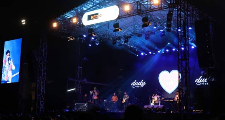 Konser musik bertajuk “Love Music Festival” di Qubu Resort, Sabtu (18/03/23) malam. (Foto: Humas Polres Kubu Raya)