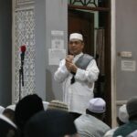 Wakil Gubernur Kalbar, Ria Norsan memberikan kultum di Masjid Dzakirin, Jalan Pangeran Natakusuma, Kota Pontianak, Rabu (22/03/2023). (Foto: Biro Adpim For KalbarOnline.com)