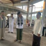 Gubernur Kalimantan Barat, Sutarmidji meninjau progres pembangunan Masjid Agung Kota Singkawang, Minggu (09/04/2023). (Foto: Jauhari)