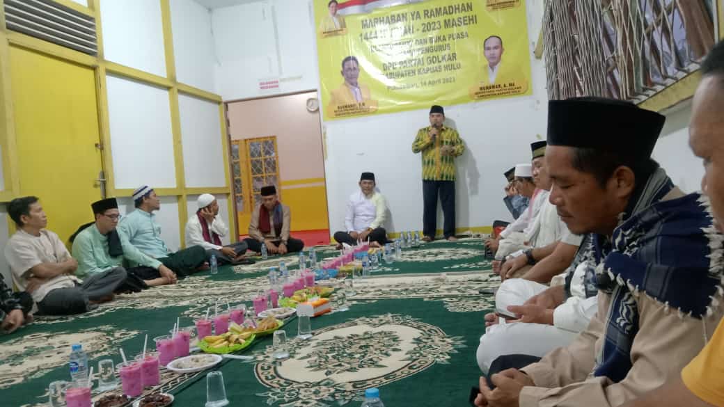 Silaturahmi dan buka puasa bersama DPD Partai Golkar Kabupaten Kapuas Hulu. (Foto: Ishaq)