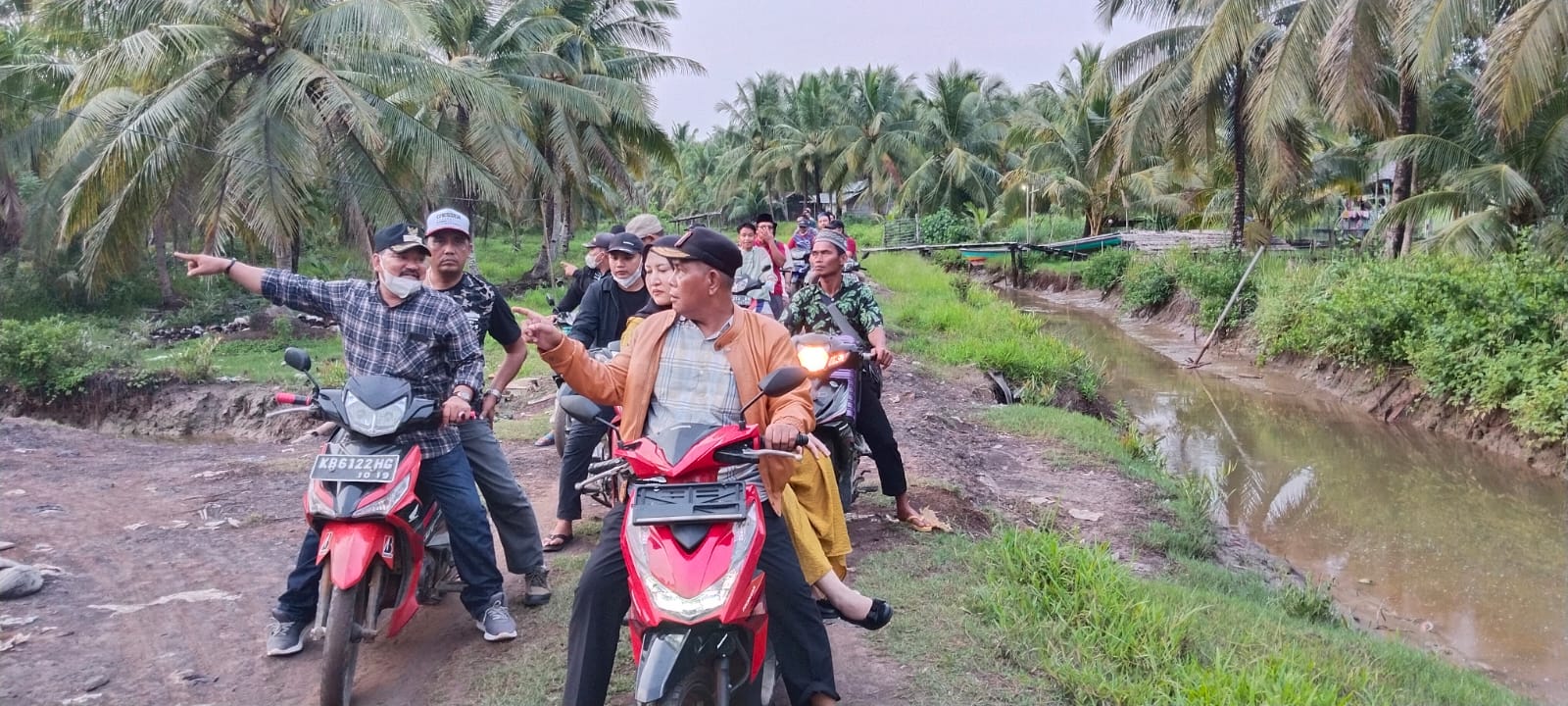 Bupati Kayong Utara, Citra Duani melakukan Safari Ramadhan di Desa Dusun Kecil, Kecamatan Pulau Maya. (Foto: Santo)