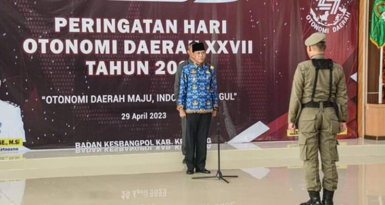 Wakil Bupati Ketapang, Farhan memimpin upacara peringatan Hari Otonomi Daerah (HOD) ke-XXVII (27) tahun 2023, Sabtu (29/4/2023). (Foto: Adi LC)