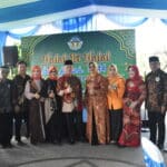 Wakil Gubernur Kalimantan Barat, Ria Norsan didampingi istrinya Erlina menghadiri acara halal bihalal dan silaturahmi Forum Komunikasi Alumni SMA Negeri 4 Pontianak, Sabtu (20/05/2023). (Foto: Biro Adpim For KalbarOnline.com)