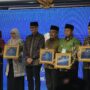 Pemprov Kalbar menyabet dua penghargaan pada ajang Anugerah Adinata Syariah 2023. (Foto: Biro Adpim For KalbarOnline.com)