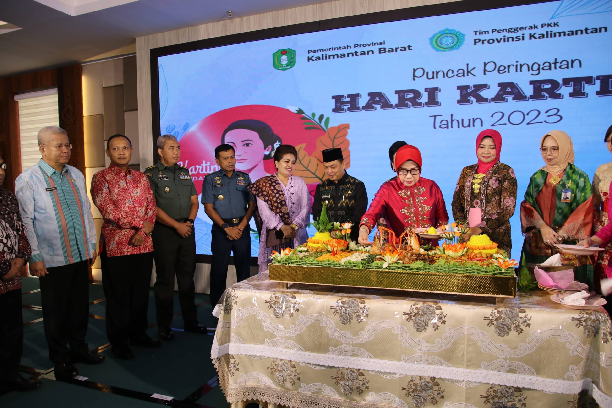 Peringatan Hari Kartini Tahun 2023 di Gedung Pelayanan Terpadu, Aula Garuda, Kantor Gubernur Kalbar, Kamis (11/05/2023). (Foto: Biro Adpim For KalbarOnline.com)