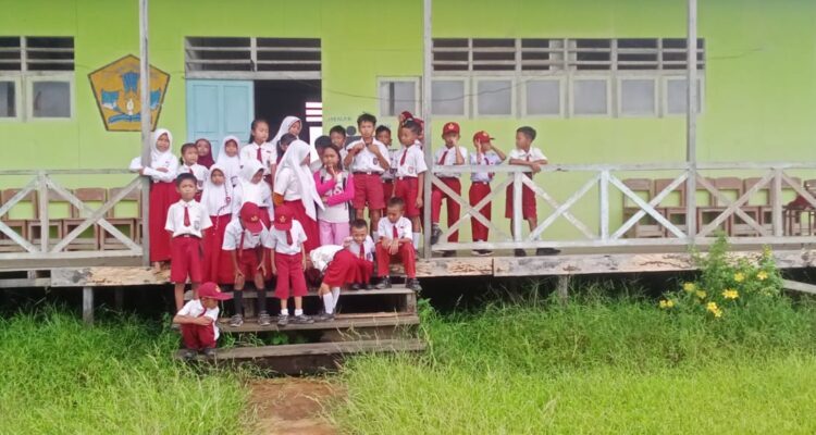 Malang Nasib Guru Honorer di Kayong Utara Belum Terima Gaji dari Bulan Januari 1