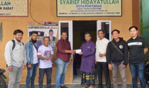 Scooter Owner Group (SOG) Chapter Kalbar menyerahkan bantuan kepada Panti Asuhan Syarief Hidayatullah Kota Pontianak, Jumat (12/05/2023). (Foto: Jauhari)