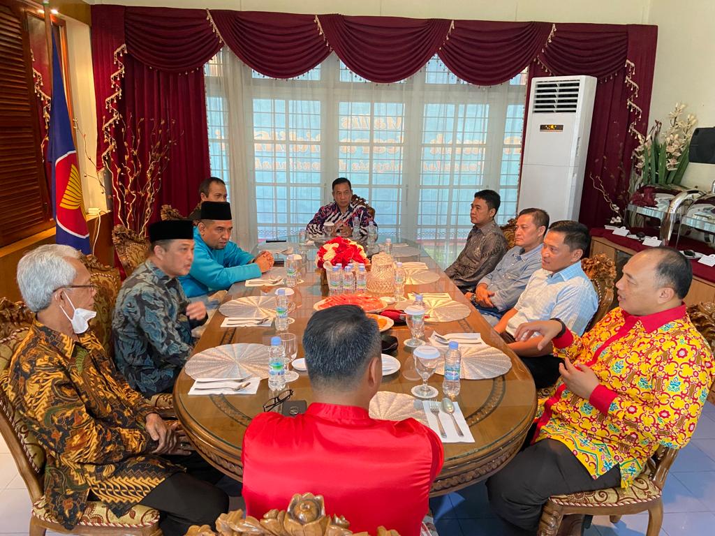 Halal bihalal di kediaman resmi Konsulat Malaysia untuk Kalimantan Barat, Sabtu (13/05/2023). (Foto: Jauhari)