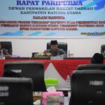 Wabup Kayong Utara, Effendi Ahmad sampaikan pandangan terhadap 2 Raperda Inisiatif DPRD Kayong Utara. (Foto: Prokopim)