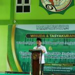 Wakil Wali Kota Pontianak, Bahasan memberikan kata sambutan dalam acara Wisuda dan Tasyakuran Haflah Ikhtitam Alfiyah Ibnu Malik 1002 Bait di Ponpes Walisongo Pontianak, Minggu (28/05/2023). (Foto: Indri)