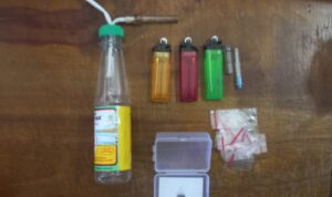 Barang bukti terkait narkoba jenis sabu yang diamankan Tim Resnarkoba Polres Ketapang di Pendopo Bupati Ketapang. (Foto: Adi LC)