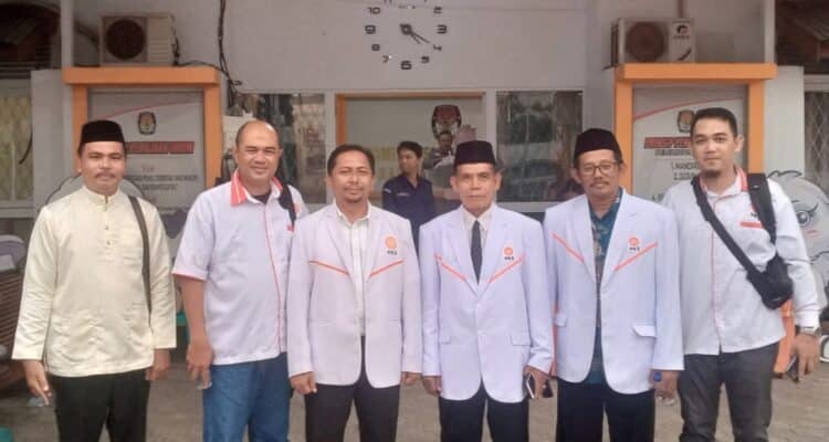 Foto bersama pengurus Partai Keadilan Sejahtera (PKS) Kabupaten Ketapang. (Foto: Adi LC)