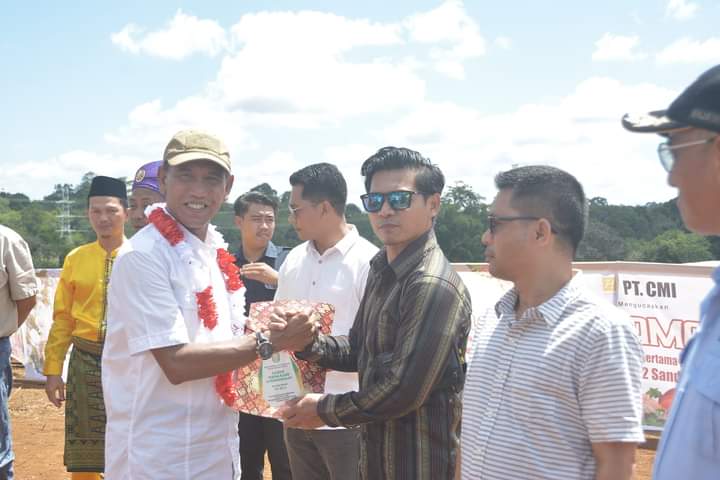 Wakil Bupati Ketapang, Farhan membuka Balap Kato Seri 2 Tahun 2023, di Desa Penjawaan, Kecamatan Sandai. (Foto: Adi LC)
