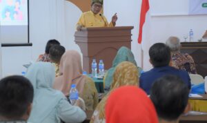 Bupati KKU, Citra Duani membuka Rakor Pengendalian Penduduk, Keluarga Berencana dan Keluarga Sejahtera se-Provinsi Kalimantan Barat Tahun 2023, di Mahkota Hotel, Kecamatan Sukadana. (Foto: Prokopim)