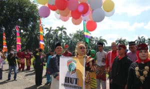 Wakil Gubernur Kalimantan Barat, Ria Norsan menghadiri peringatan Hari Jadi Kabupaten Mempawah ke-64 tahun 2023 di Kantor Bupati Mempawah, Selasa (04/07/2023). (Foto: Jauhari)