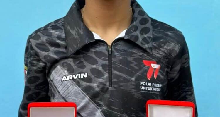 Atlet menembak asal Kabupaten Kubu Raya, Provinsi Kalbar, Muhammad Arvin Rajendra Hafizh sukses meraih dua piala pada ajang Kejuaraan Menembak Nasional Kapolri Cup 2023. (Foto: Jauhari)