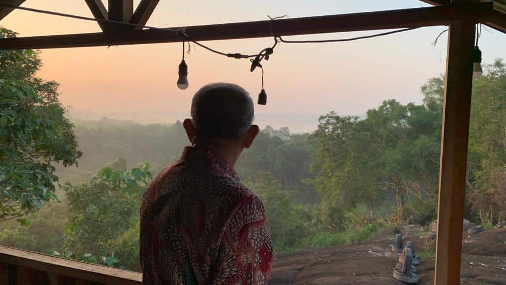 Gubernur Kalimantan Barat (Kalbar), Sutarmidji berkunjung ke objek wisata alam Puncak Bermasta, Rabu (26/07/2023) pagi. (Foto: Jauhari)