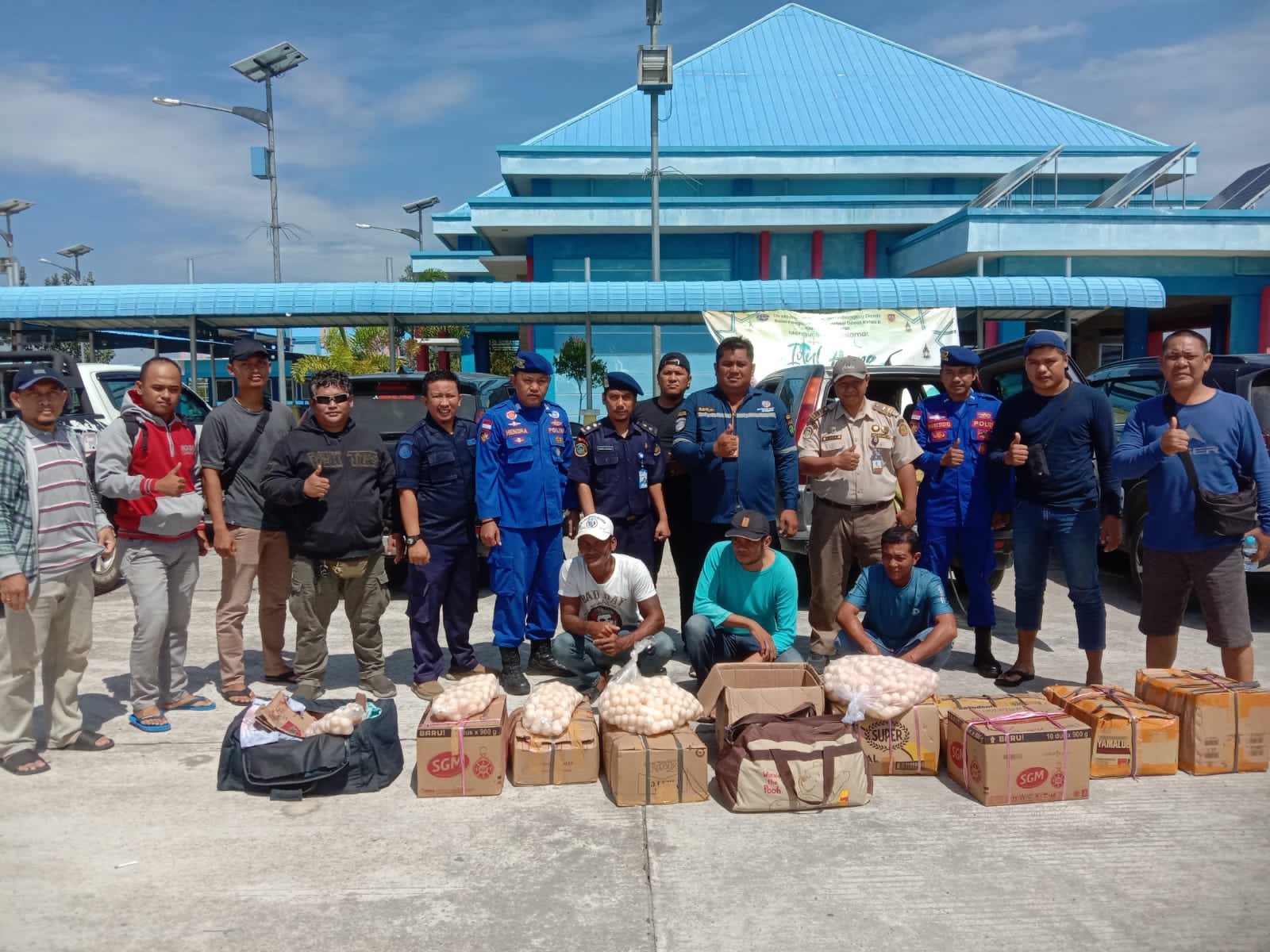Ditpolairud Polda Kalbar bersama tim gabungan berhasil menggagalkan upaya penyelundupan telur penyu dari wilayah perairan Kecamatan Tambelan, Kabupaten Bintan, Kepulauan Riau. (Foto: Jauhari)