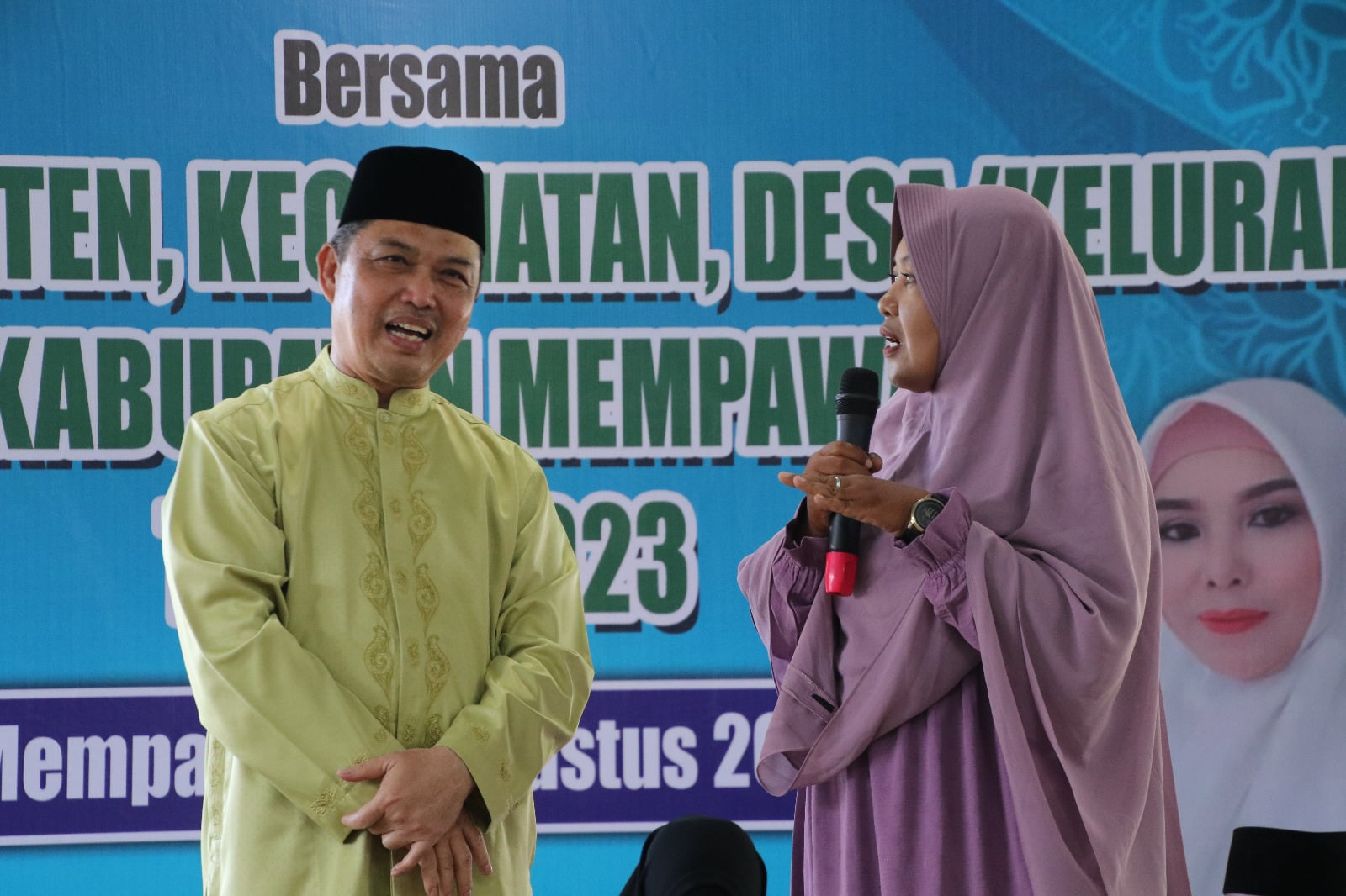 Wakil Gubernur Kalimantan Barat, Ria Norsan menjadi pembicara terkait penanganan stunting di Aula Bupati Kabupaten Mempawah, Sabtu (05/08/2022). (Foto: Biro Adpim For KalbarOnline.com)