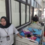 Kondisi pasien di RSUD dr. Agoesdjam Ketapang. (Foto: Adi LC)