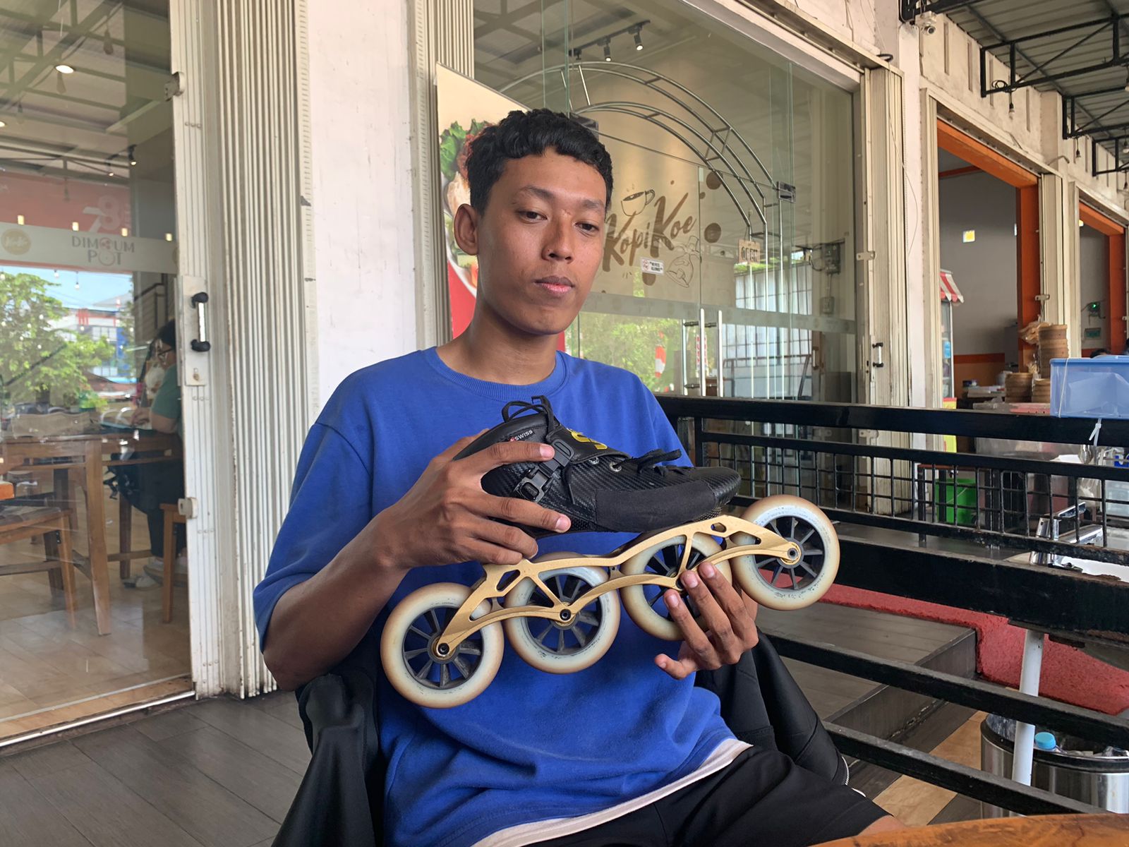 Irwansyahrul Putra (21 tahun), atlet sepatu roda Provinsi Kalbar. (Foto: Indri)