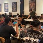 Suasana kualifikasi Turnamen Mobile Legends Piala Gubernur Kalbar di Aming Coffee Siantan, Kota Pontianak. (Foto: ESJ Pontianak)