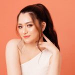 Cium TikTokers Saat Live, Netizen Sebut Nathalie Holscher Lagi Bucin 25