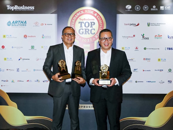Bank bjb Sabet Tiga Apresiasi di Ajang TOP GRC Award 2023