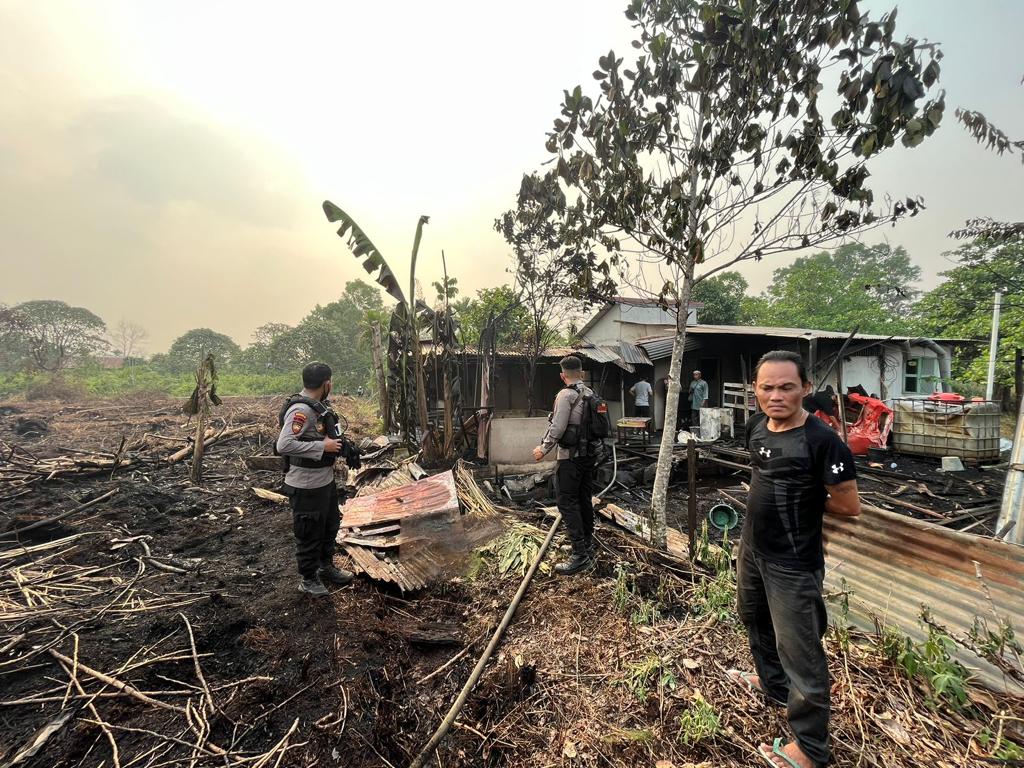 Dapur rumah milik warga Kubu Raya hangus terbakar, pada Minggu (03/99/2023) pukul 12.00 WIB. (Foto: Polres Kubu Raya)