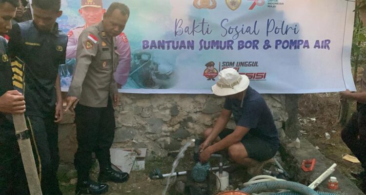Pelaksanaan Polres Kapuas Hulu Bakti Sosial Peduli Lingkungan. (Ishaq/KalbarOnline.com)