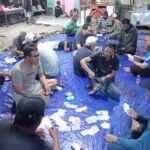 Turnamen remi box antar warga di Gang Widodo, Kecamatan Pontianak Selatan. (Foto: Jauhari)