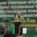 Pj Gubernur Kalbar yang juga selaku pembina partai politik daerah Provinsi Kalbar memberikan kata sambutan pada Rakorwil PPP dan Bimtek Caleg DPRD Provinsi Kalbar, di Hotel Mercure Pontianak, Jumat (15/09/2023). (Foto: Biro Adpim For KalbarOnline.com)