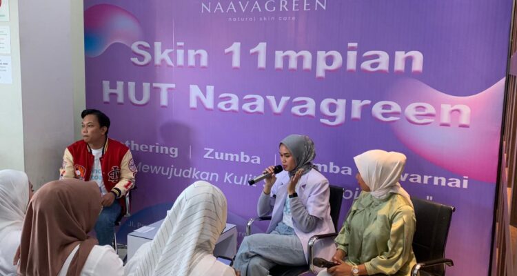 Sharing session oleh Ajeng kepada pelanggan dalam acara Gathering HUT Naavagreen yang ke-11. (Foto: Indri)