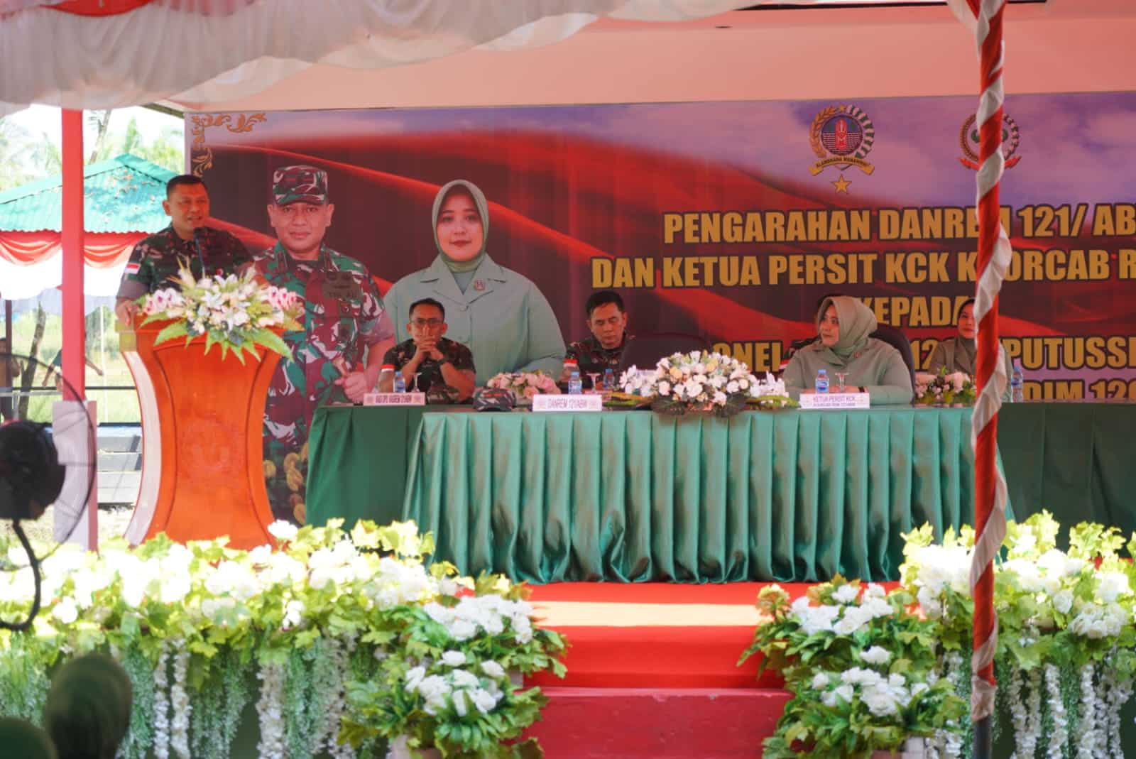 Danrem 121/Abw, Brigjen TNI Luqman Arief memberikn kata sambutan. (Foto: Ishaq)