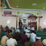 Suasana acara Maulid Nabi Muhammad SAW di Masjid Besar Baiturrahim, Desa Sungai Kakap. (Foto: Reza Aurli Firmansyah/Mahasiswa PPL IAIN Pontianak 2023)