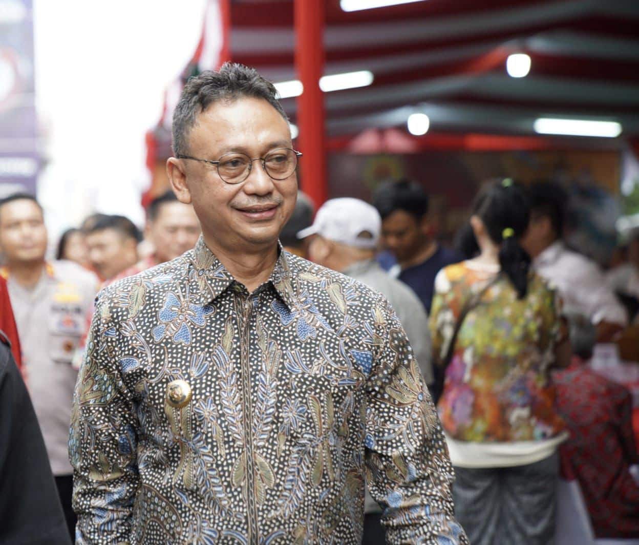 Wali Kota Pontianak, Edi Rusdi Kamtono kerap mengenakan batik dalam setiap kesempatan. (Foto: Prokopim Pontianak)