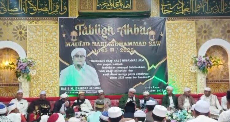 Tabligh Akbar Maulid Nabi Muhammad SAW 1445 H/2023 di Pondok Pesantren Maulana Sultan Muhammad, Kecamatan Sungai Ambawang, Kabupaten Kubu Raya. (Foto: Istimewa)