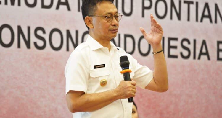 Wali Kota Pontianak, Edi Rusdi Kamtono menjadi keynote speaker dalam Dialog Kepemudaan. (Foto: Prokopim Pontianak)