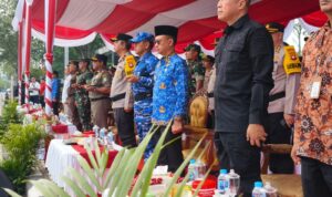 Wali Kota Pontianak, Edi Rusdi Kamtono menghadiri apel gelar pasukan Operasi Mantap Brata 2023-2024. (Foto: Prokopim Pontianak)