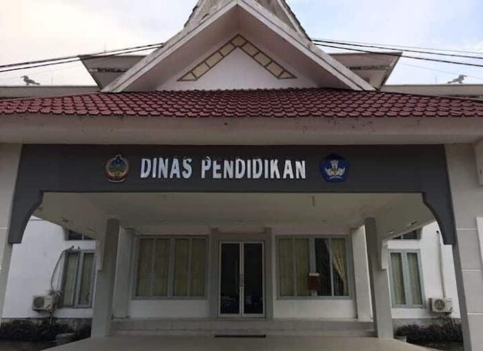 Kantor Dinas Pendidikan Kabupaten Kayong Utara. (Foto: Adi LC)