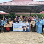 Program Pengabdian kepada Masyarakat oleh mahasiswa Fakultas Kedokteran Universitas Tanjungpura bekerjasama dengan Asosiasi Ibu Menyusui Indonesia, untuk meningkatkan pemahaman ibu-ibu di Desa Rasau Jaya 3, tentang pentingnya gizi anak. (Foto: Istimewa)