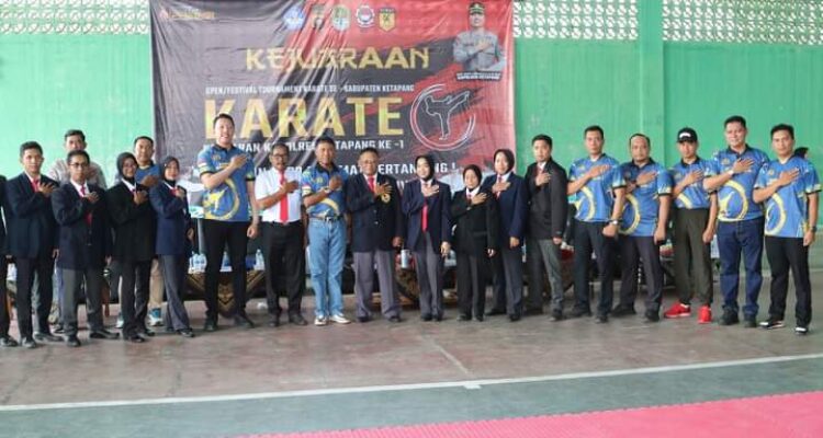 Kejuaraan Karate Kapolres Ketapang ke 1 Antar Pelajar se-Kabupaten Ketapang. (Foto: Adi LC)