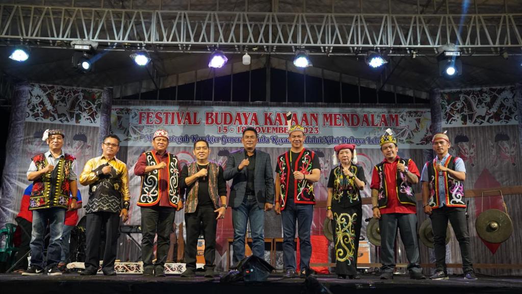 Bupati Kapuas Hulu Tutup Festival Budaya Kayaan Mendalam. (Foto: Ishaq)