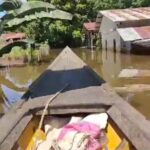 Kondisi pemukiman warga di Kecamatan Sandai yang terendam air. (Foto: Adi LC)