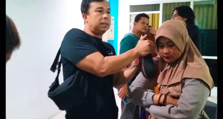 Lolos Bawa 1 Kg Sabu dari Surabaya, Dua Penumpang Kapal Ditangkap di Pelabuhan Dwikora Pontianak 3