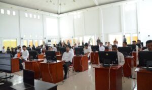 Pelaksanaan seleksi PPPK di lingkungan Pemerintah Kabupaten Kayong Utara Tahun 2023, di Gedung Balai Praja, Sukadana, Kamis (30/11/2023). (Foto: Prokopim)
