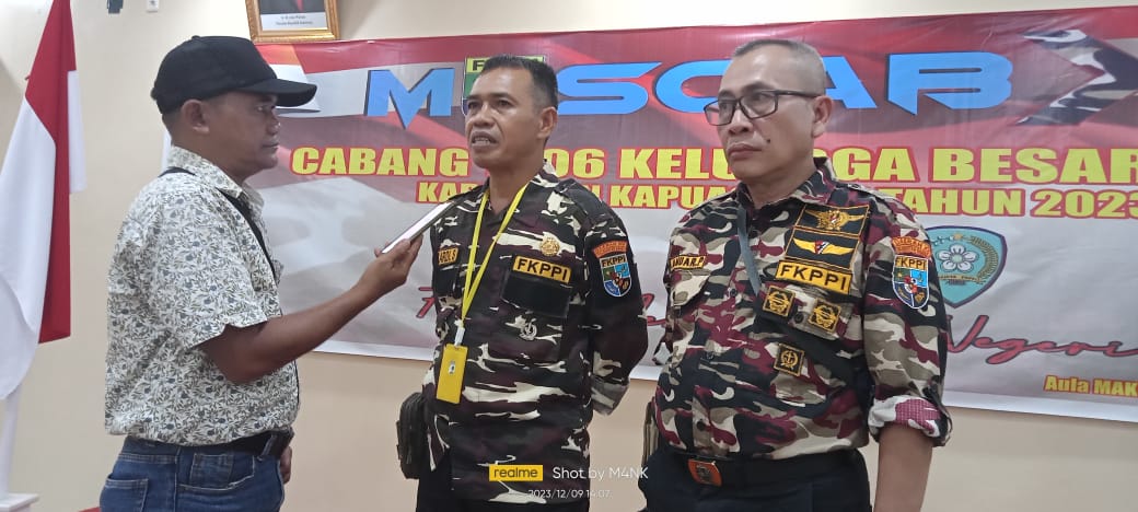 Sukardi Sasole, Ketua Terpilih Pimpin PC FKPPI 1506 Kabupaten Kapuas Hulu 2023 - 2027 saat diwawancarai KalbarOnline. (Fhoto. Ishaq/KalbarOnline.com)